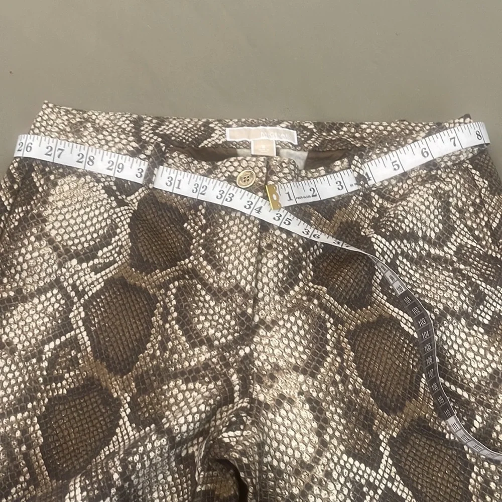 MICHAEL KORS Snake-Print  brown size 6” Women’s Jeans W Pockets front and Back